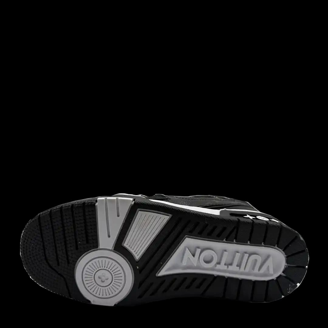 Louis Vuitton Black & White