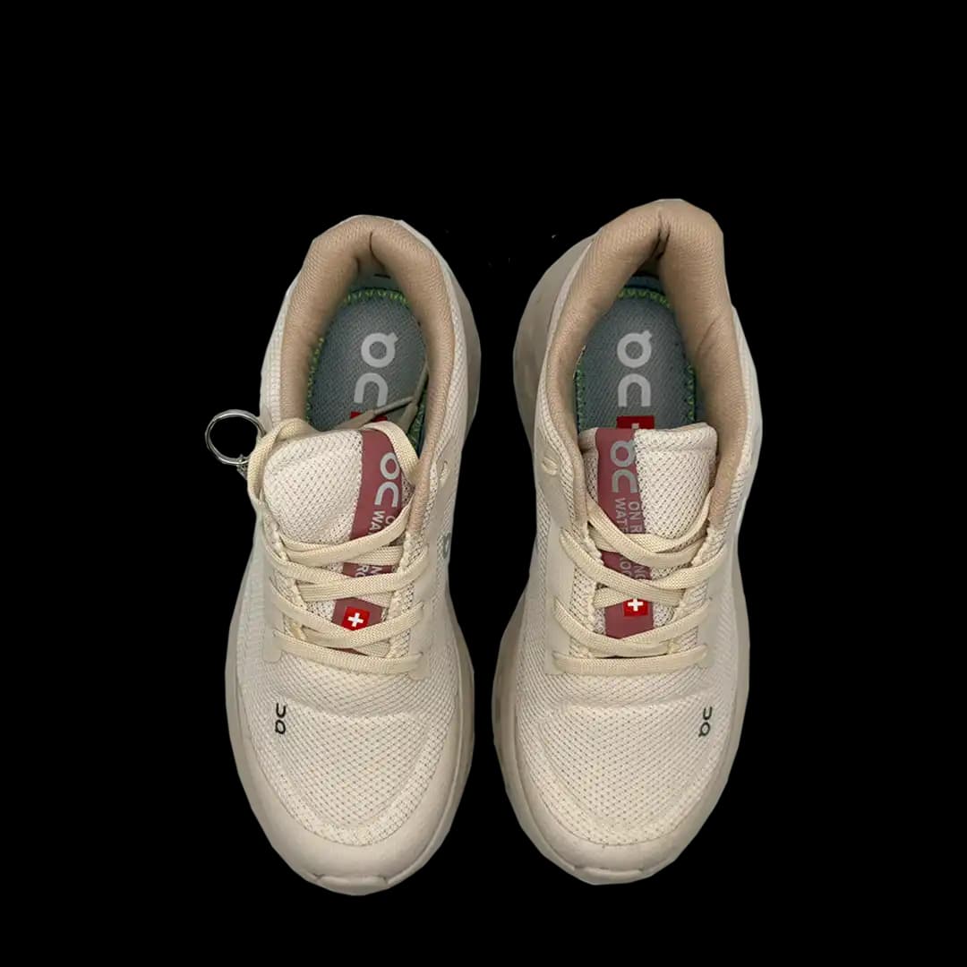 On Cloudmonster Beige