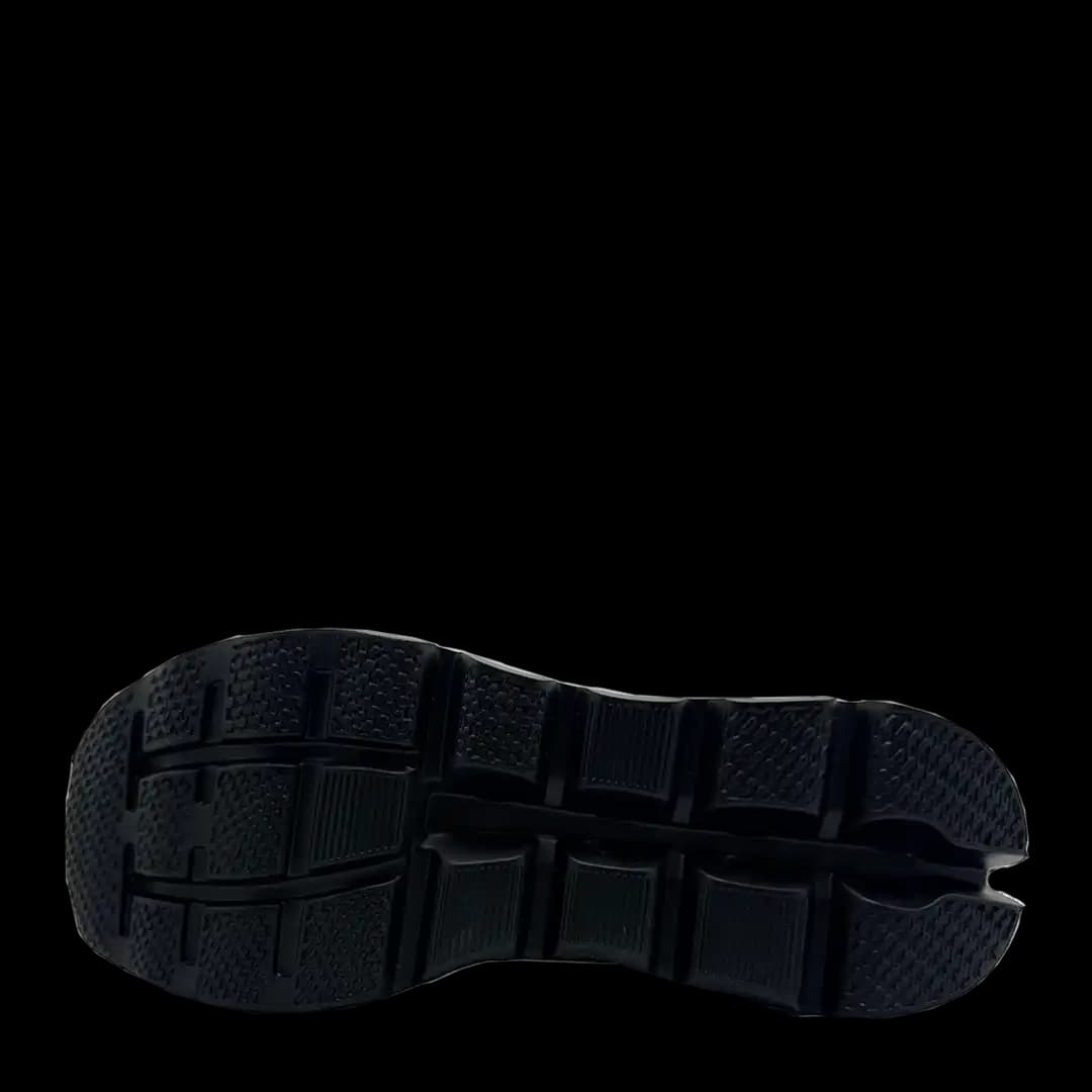 On Cloudmonster Black